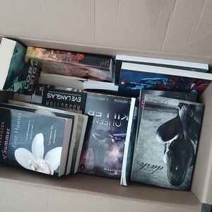 Spicy Surpise Book Bundle - 5+ Books🔥🌶